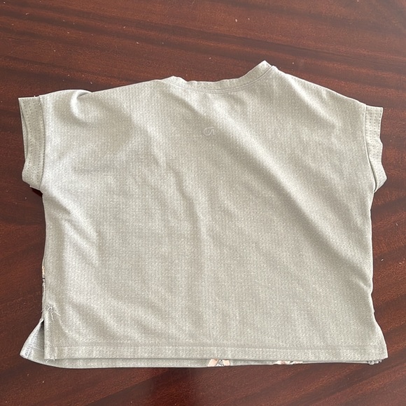 Girl’s active wear Marvel theme from GAP size XS - Picture 5 of 6